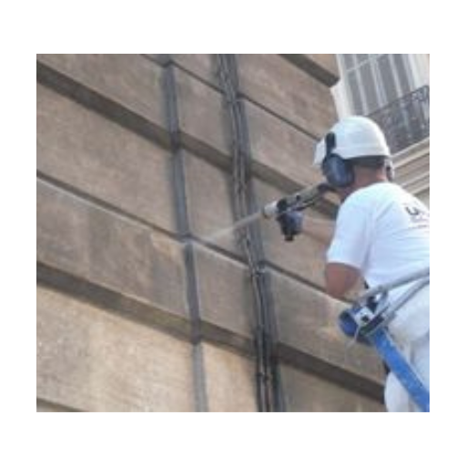 Dry ice grit blasting on constructions