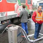 Paint stripping trains & trucks with dry ice